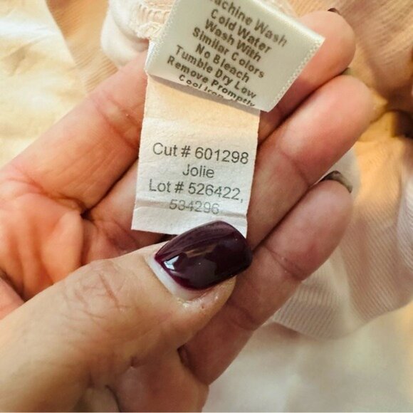 PJ Harlow Jolie Blush Lounge Pajama Set Ribbed Top Satin Pants Size Small - Picture 8 of 13